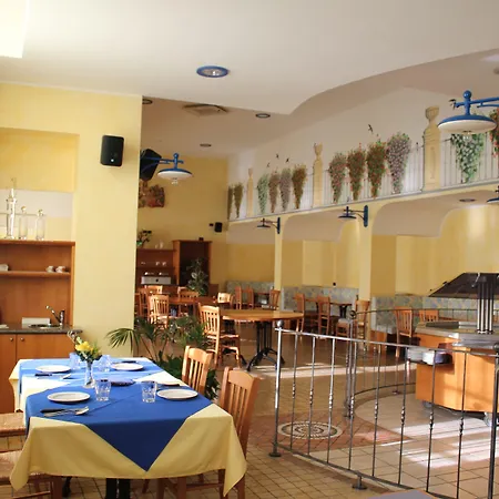 Casa Don Guanella מלון